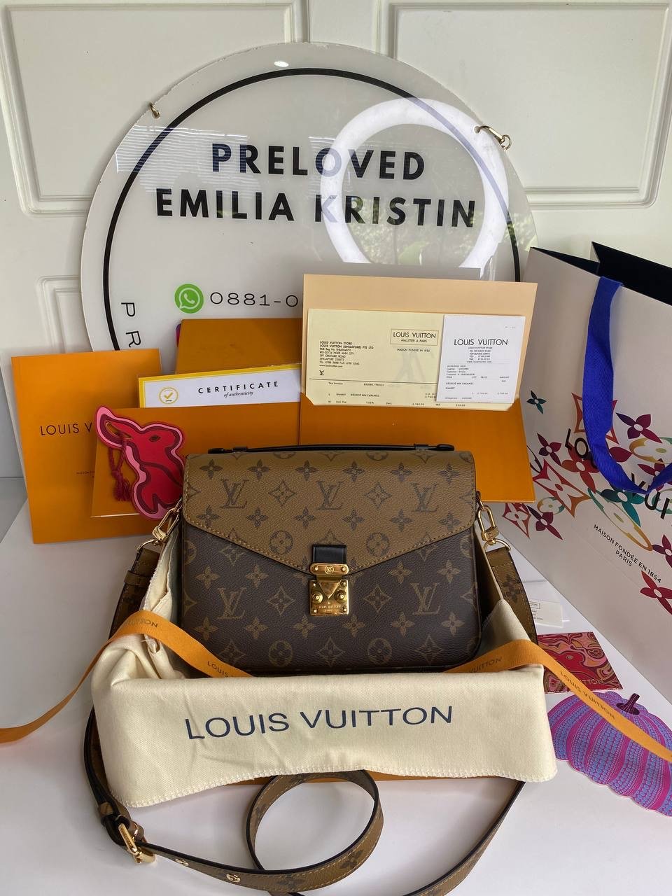 Pochette Metis Reverse Monogram Canvas Crossbody Bag