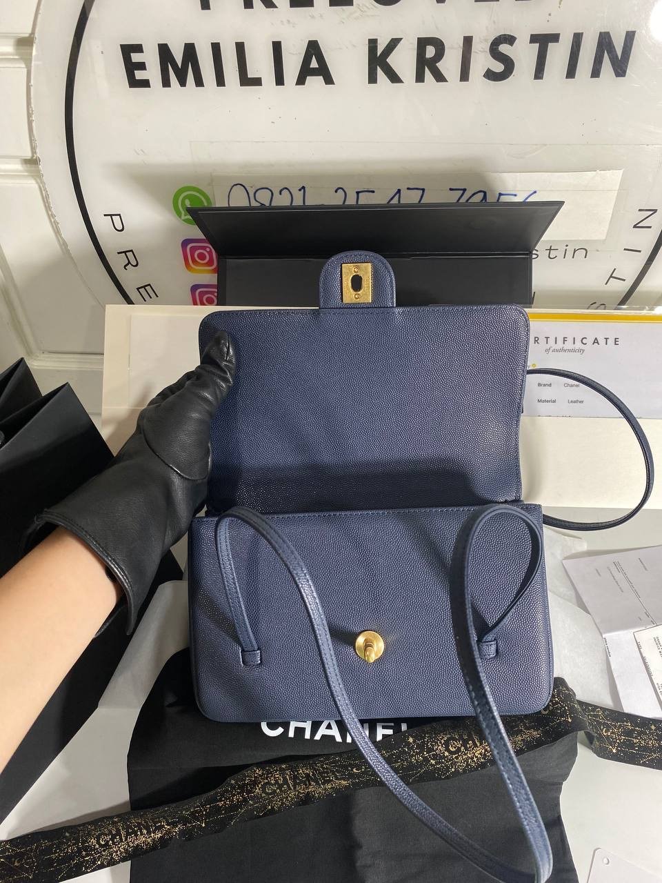 Small Flap Bag Grained Shiny Calfskin Dark Blue Ghw - foto 7