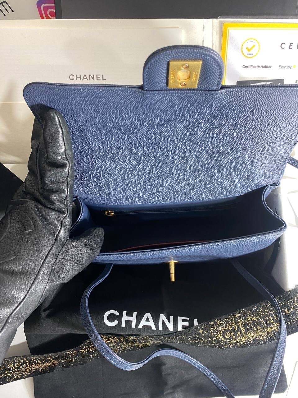 Small Flap Bag Grained Shiny Calfskin Dark Blue Ghw - foto 8